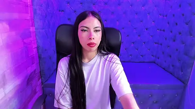 Alana Hotterr online show from February 18, 3:46 am