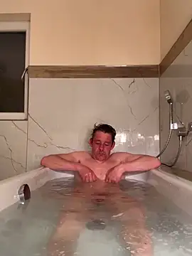 Hottasty online show from April 21, 7:50 pm