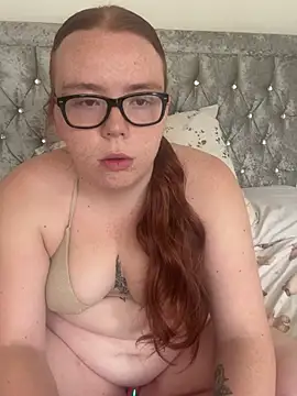 Snapshot of AnnieAinsx chatting on July 4, 9:48 am AnnieAinsx online show from July 4, 9:48 am