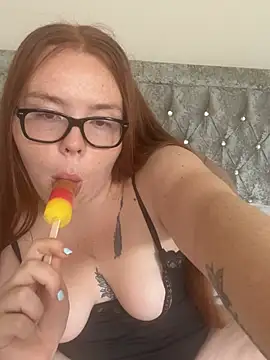 Snapshot of AnnieAinsx chatting on July 7, 7:45 am AnnieAinsx online show from July 7, 7:45 am