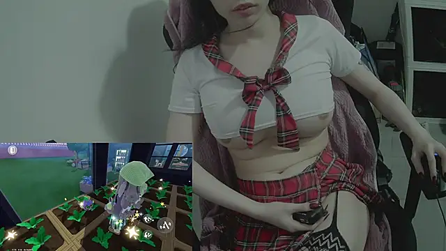 Snapshot of mommywho69 chatting on February 22, 7:56 pm mommywho69 online show from February 22, 7:56 pm