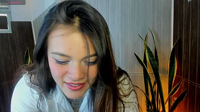 Adelaindiamond  online show from March 4, 12:44 pm