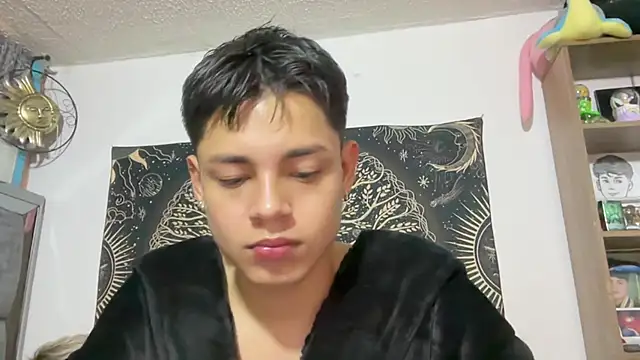 Snapshot of Andy_Belier23 chatting on June 2, 2:41 pm Andy Belier23 online show from June 2, 2:41 pm
