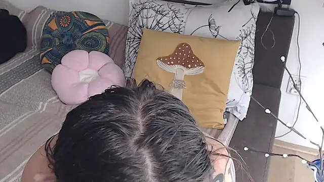 AlienforTwenty online show from March 12, 12:55 pm