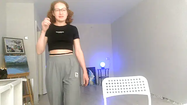 Snapshot of Alice_newhome chatting on June 9, 12:06 pm Alice newhome online show from June 9, 12:06 pm