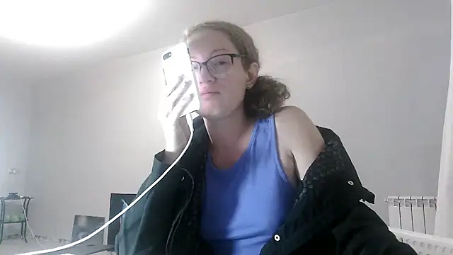 Snapshot of Alice_newhome chatting on July 16, 6:58 pm Alice newhome online show from July 16, 6:58 pm