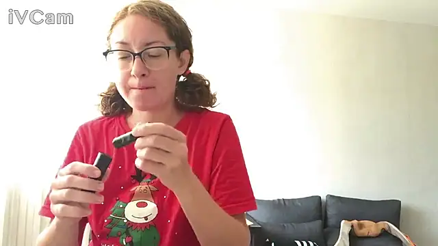 Snapshot of Alice_newhome chatting on July 20, 9:56 am Alice newhome online show from July 20, 9:56 am