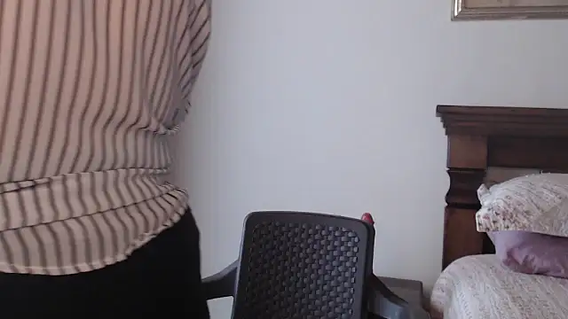 evelynsmithco online show from February 28, 3:13 pm