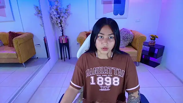 Snapshot of Carolina_cherry chatting on April 21, 12:55 pm Carolina cherry online show from April 21, 12:55 pm