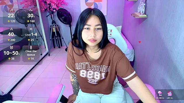 Snapshot of Carolina_cherry chatting on May 2, 12:32 pm Carolina cherry online show from May 2, 12:32 pm