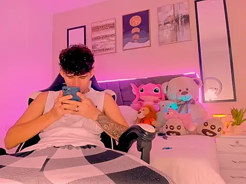 Snapshot of back_thomson chatting on March 4, 1:11 am back thomson online show from March 4, 1:11 am