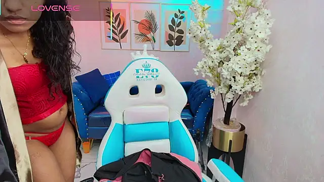 Snapshot of Nina_willyams chatting on January 18, 3:43 am Nina willyams online show from January 18, 3:43 am