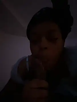 HoneyAngel5 online show from January 18, 6:50 am