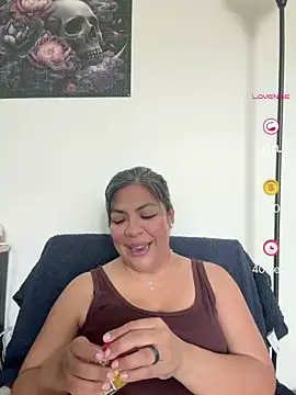 Snapshot of BettyWhispers chatting on June 7, 3:49 pm BettyWhispers online show from June 7, 3:49 pm