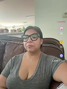 Snapshot of BettyWhispers chatting on June 21, 4:42 pm BettyWhispers online show from June 21, 4:42 pm