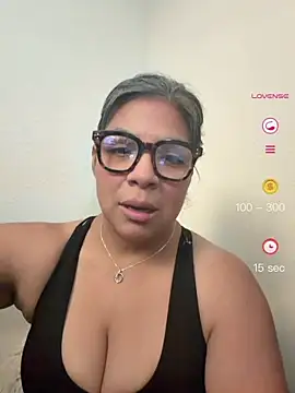 Snapshot of BettyWhispers chatting on June 26, 8:13 pm BettyWhispers online show from June 26, 8:13 pm
