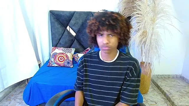 angelll18  online show from March 4, 8:15 pm