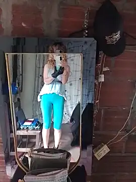 Esterlindez online show from March 10, 7:08 pm