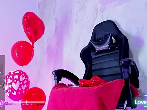 Snapshot of Shara_85 chatting on February 14, 7:54 pm Shara 85 online show from February 14, 7:54 pm