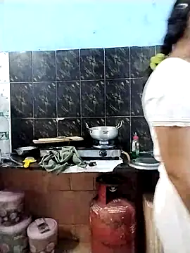 Snapshot of smita_telugu chatting on April 2, 3:37 am smita telugu online show from April 2, 3:37 am