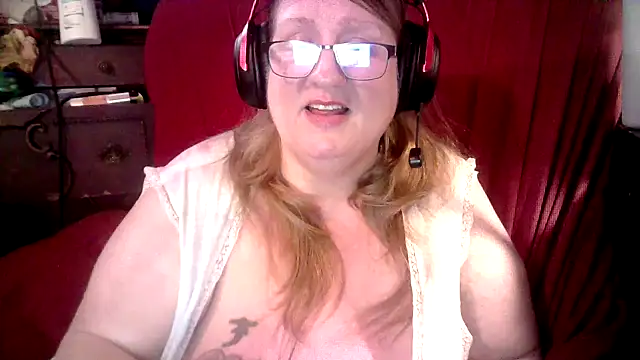 jade-belle online show from February 1, 8:24 am