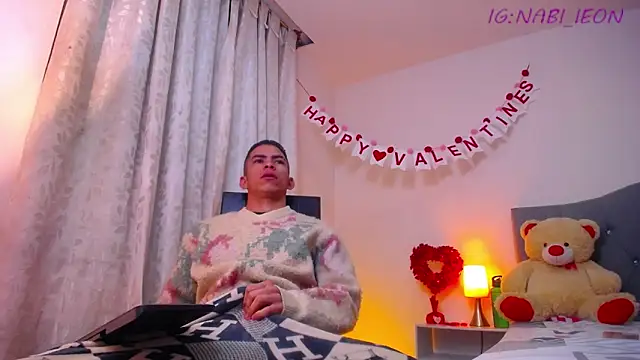 TOMBOYSEXX online show from February 15, 10:03 am