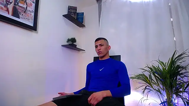 TOMBOYSEXX online show from March 10, 7:52 pm