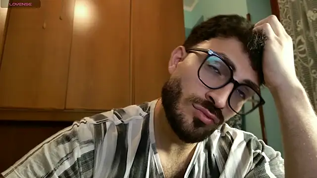 Snapshot of mark_ariete chatting on May 15, 9:44 pm mark ariete online show from May 15, 9:44 pm