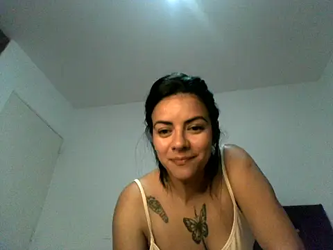 luluclark69 online show from March 6, 2:19 am