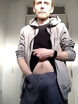 CrookedBunk3527 online show from April 5, 5:21 pm