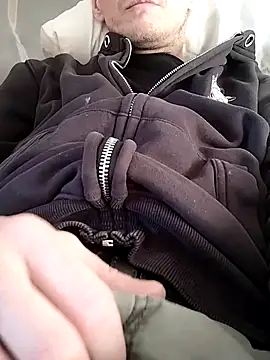 CrookedBunk3527 online show from April 30, 6:03 pm