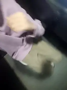 Snapshot of MSleepyyyy chatting on April 2, 3:15 am MSleepyyyy online show from April 2, 3:15 am