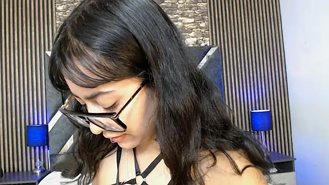 Snapshot of Amy_channel chatting on June 19, 1:04 pm Amy channel online show from June 19, 1:04 pm