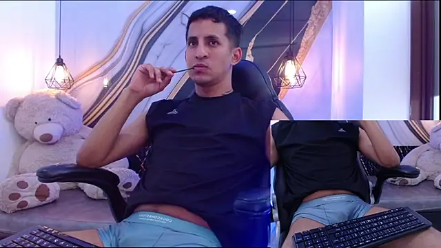 SalvatoreMontes online show from March 4, 6:58 pm