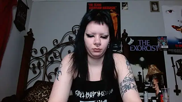 Snapshot of Bettieee_Agura chatting on February 1, 9:02 pm Bettieee Agura online show from February 1, 9:02 pm