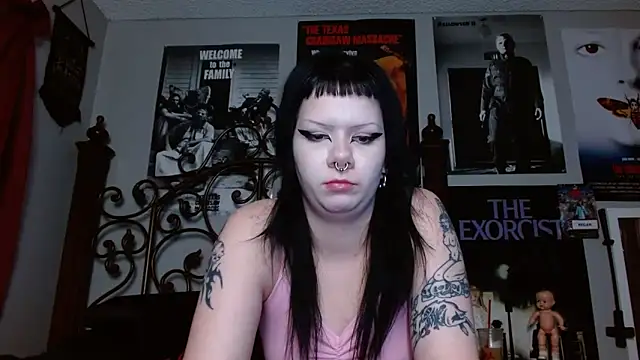 Snapshot of Bettieee_Agura chatting on February 24, 11:36 pm Bettieee Agura online show from February 24, 11:36 pm