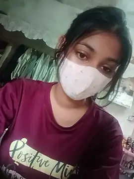 Snapshot of cute_priya5757 chatting on August 6, 12:51 pm cute priya5757 online show from August 6, 12:51 pm