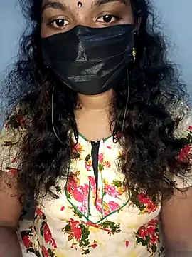 Snapshot of tamilsaisree chatting on April 26, 4:37 pm tamilsaisree online show from April 26, 4:37 pm