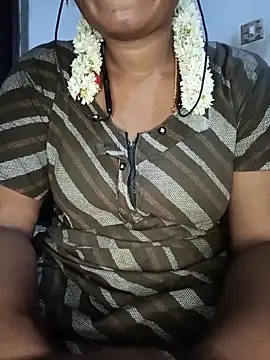 Snapshot of tamilsaisree chatting on May 25, 5:52 pm tamilsaisree online show from May 25, 5:52 pm
