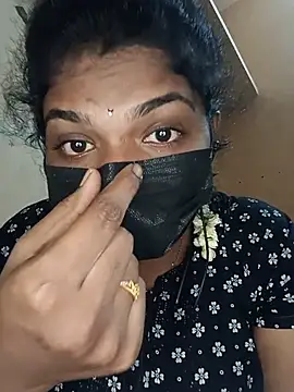Snapshot of tamilsaisree chatting on July 16, 6:36 pm tamilsaisree online show from July 16, 6:36 pm