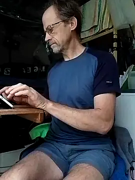 Snapshot of Quebec46 chatting on July 22, 8:06 am Quebec46 online show from July 22, 8:06 am