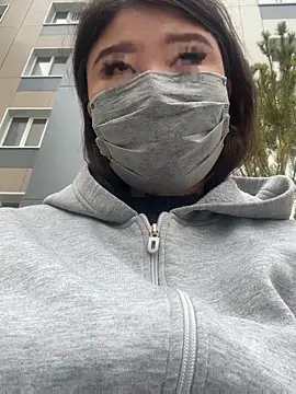 Sarah2127 online show from April 10, 9:25 am