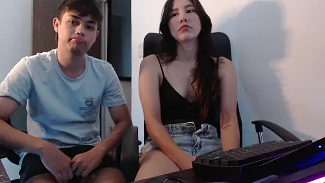 T-PHotxCouple online show from June 20, 3:09 am