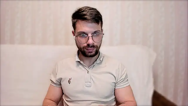 Snapshot of Tony_Wolf chatting on May 6, 8:58 pm Tony Wolf online show from May 6, 8:58 pm