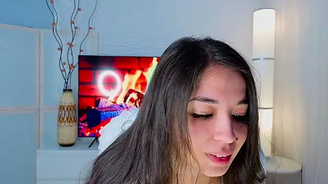 Snapshot of EmmyNoel chatting on May 28, 7:11 pm EmmyNoel online show from May 28, 7:11 pm
