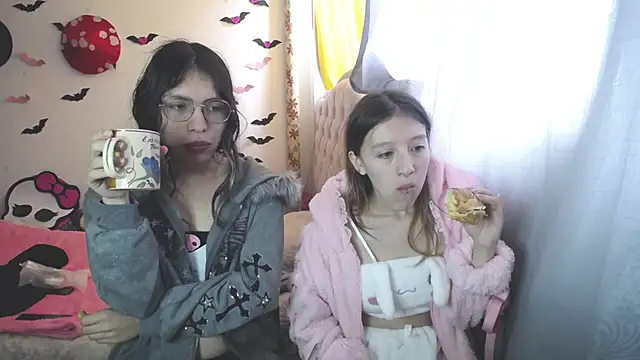 Briar y Blair online show from March 18, 2:31 pm