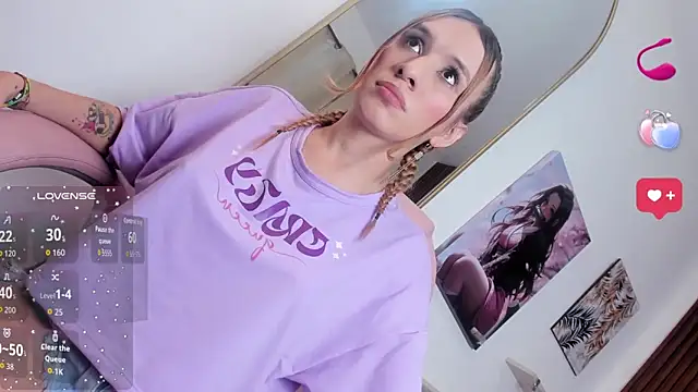 Snapshot of Gabydevilll chatting on February 25, 1:21 pm Gabydevilll online show from February 25, 1:21 pm