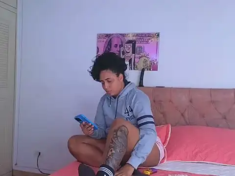 Snapshot of Valery__lovex chatting on June 7, 6:22 pm Valery lovex online show from June 7, 6:22 pm