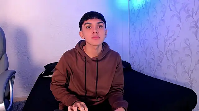  TaylorBlack online show from December 20, 11:39 am