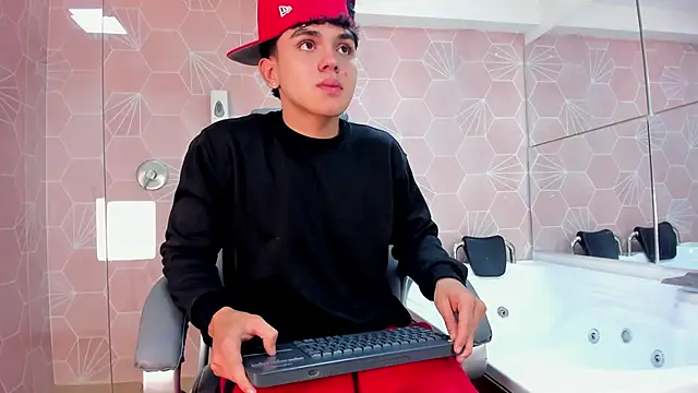  TaylorBlack online show from March 21, 11:26 am